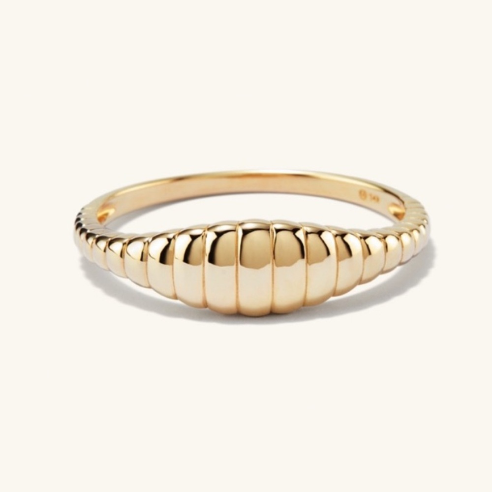 Mejuri Gold Signet Ring